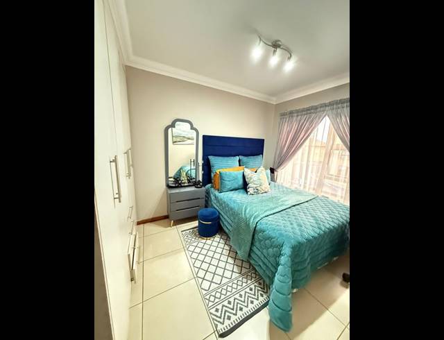 2 BEDROOM APARTMENT FOR SALE IN COMET